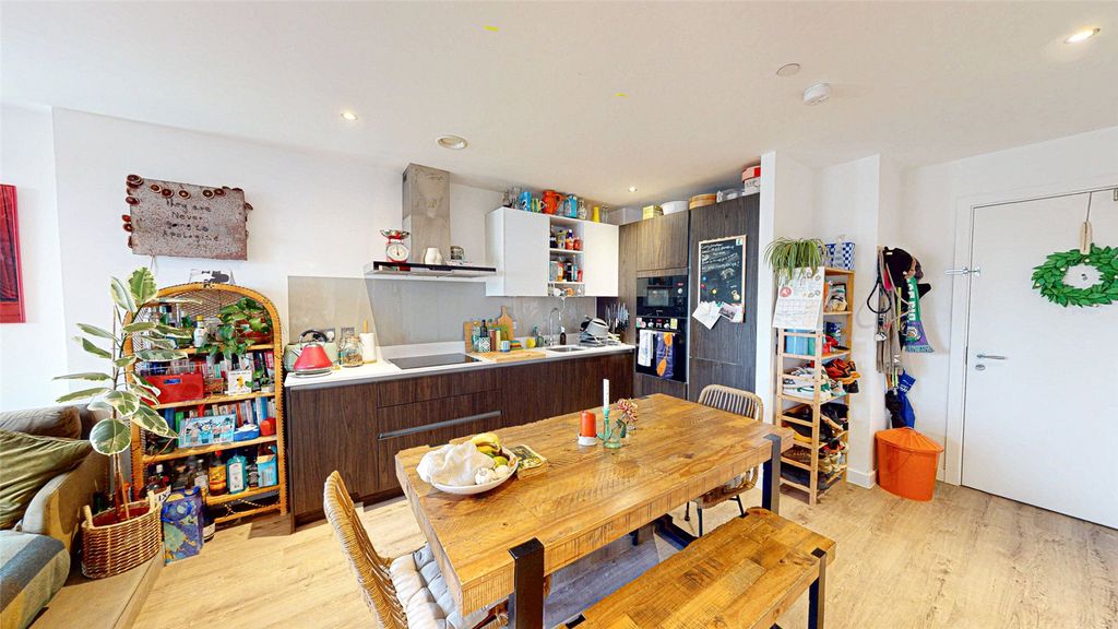 Property photo 3 of 15 Picture No. 21