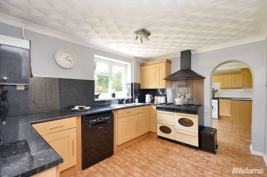 Property photo 3 of 39