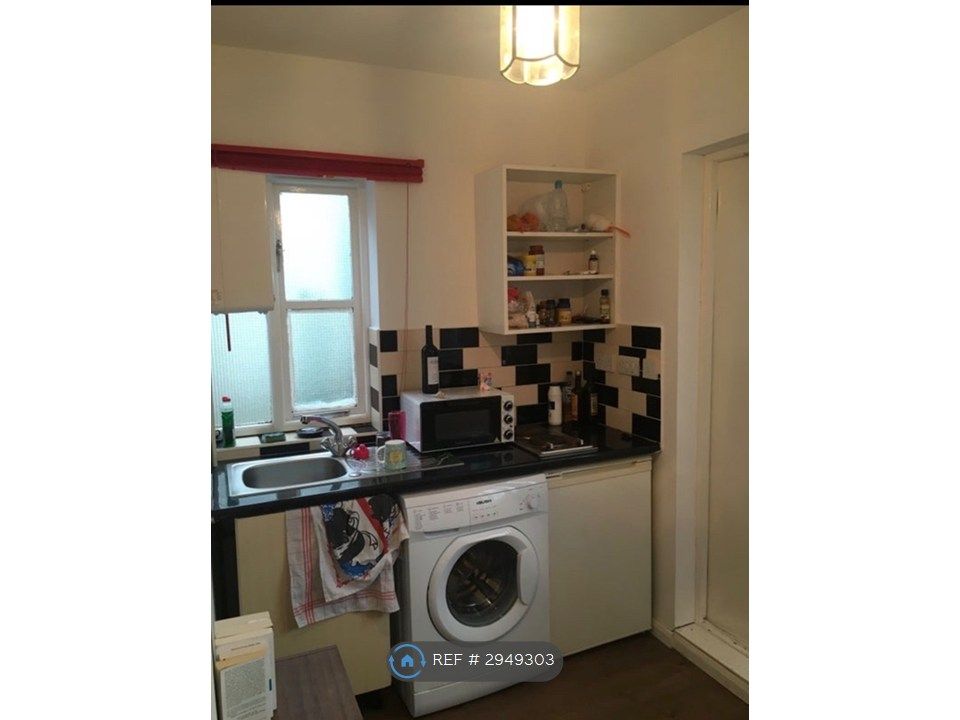 Property photo 3 of 4