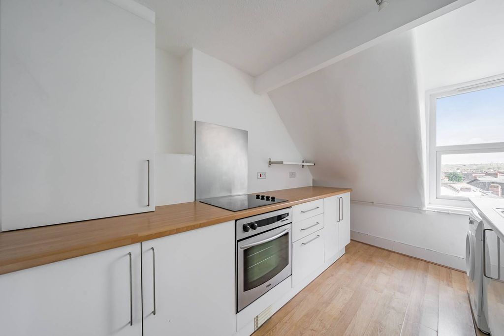 Property photo 2 of 3