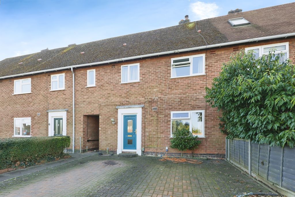 Property photo 1 of 17 Approach