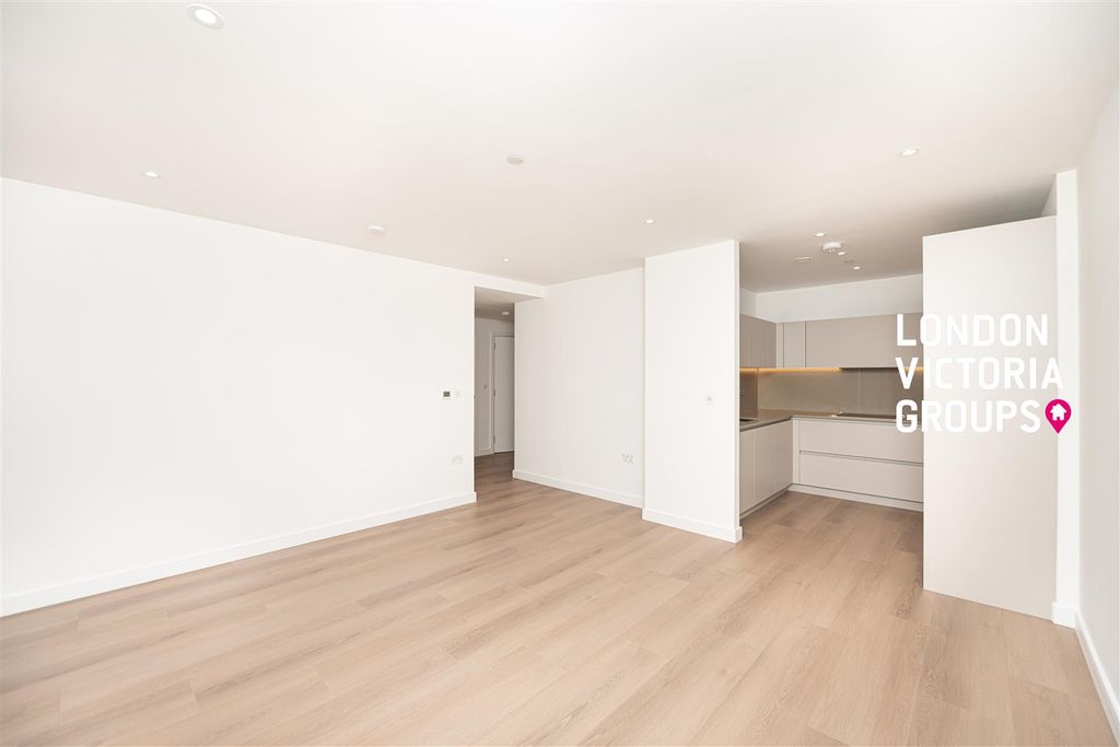 Property photo 1 of 15 1-16352.Jpg