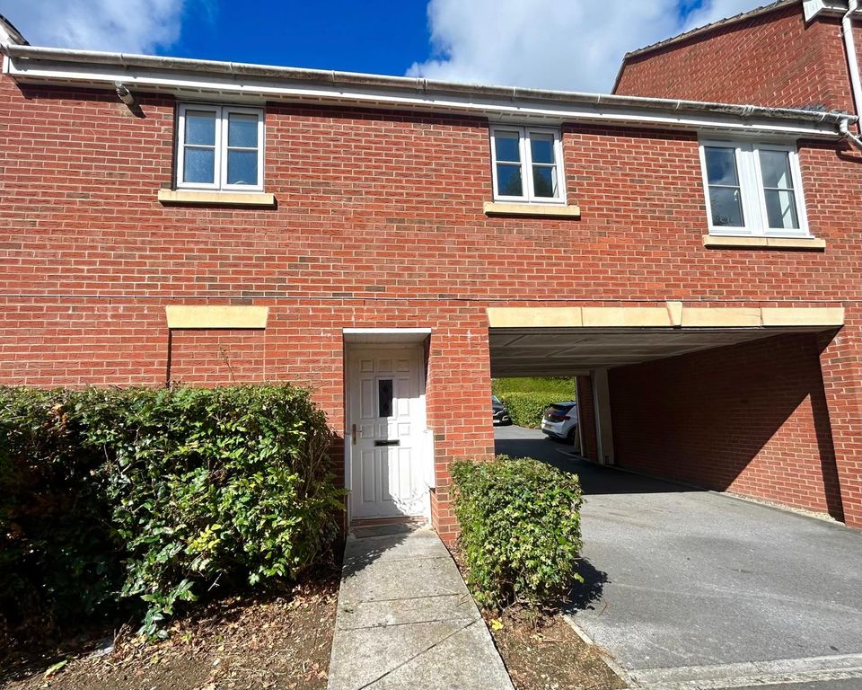 Property photo 1 of 8