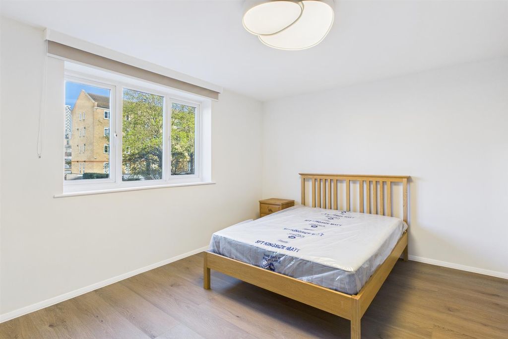 Property photo 3 of 25 Cam02985G0-Pr0082-Still019_Alt.Jpg