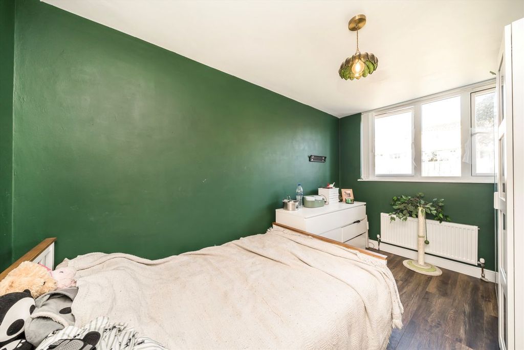 Property photo 3 of 5