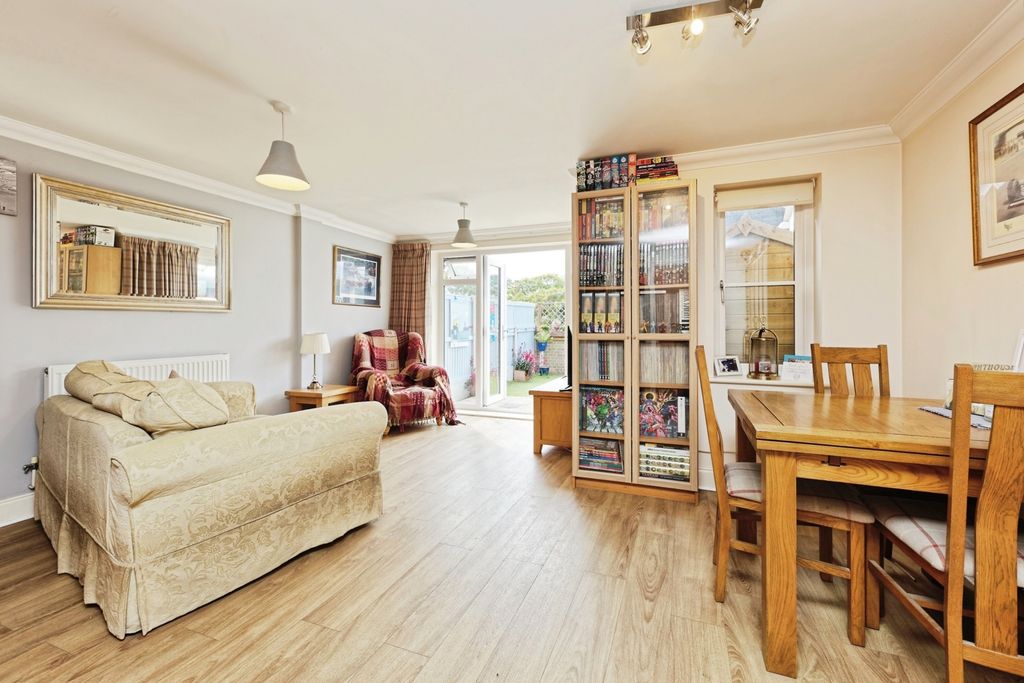 Property photo 2 of 18 Pbox-Img.Jpg