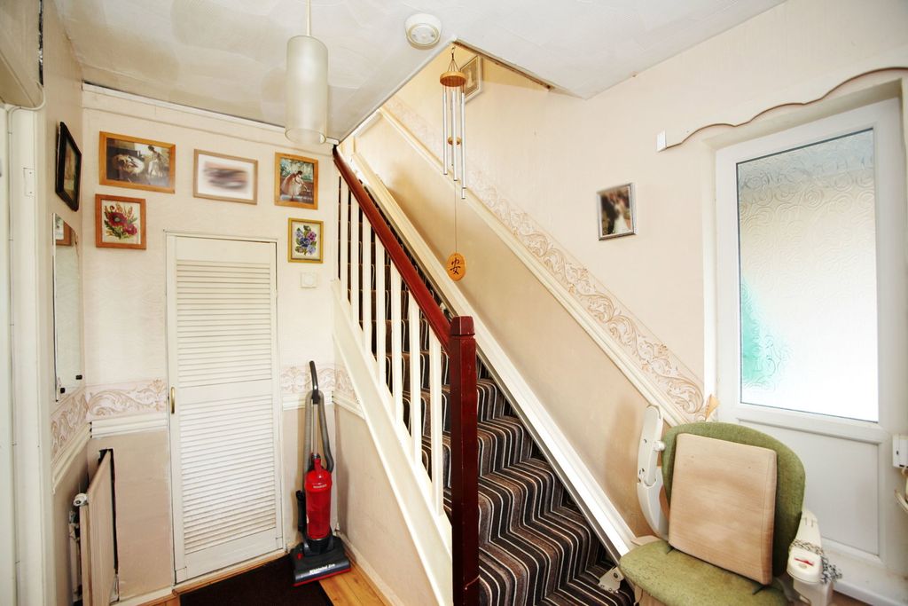 Property photo 2 of 23