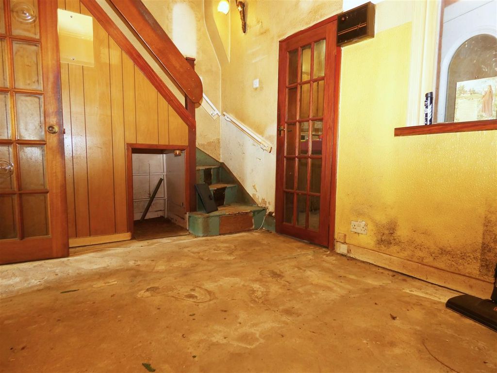 Property photo 3 of 12 Dining Room