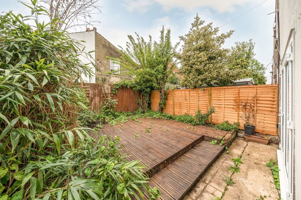 Property photo 2 of 7