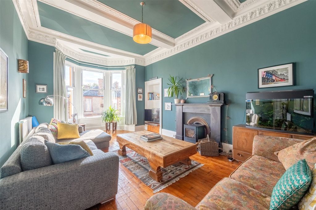 Property photo 1 of 38 Kilmaurs Road