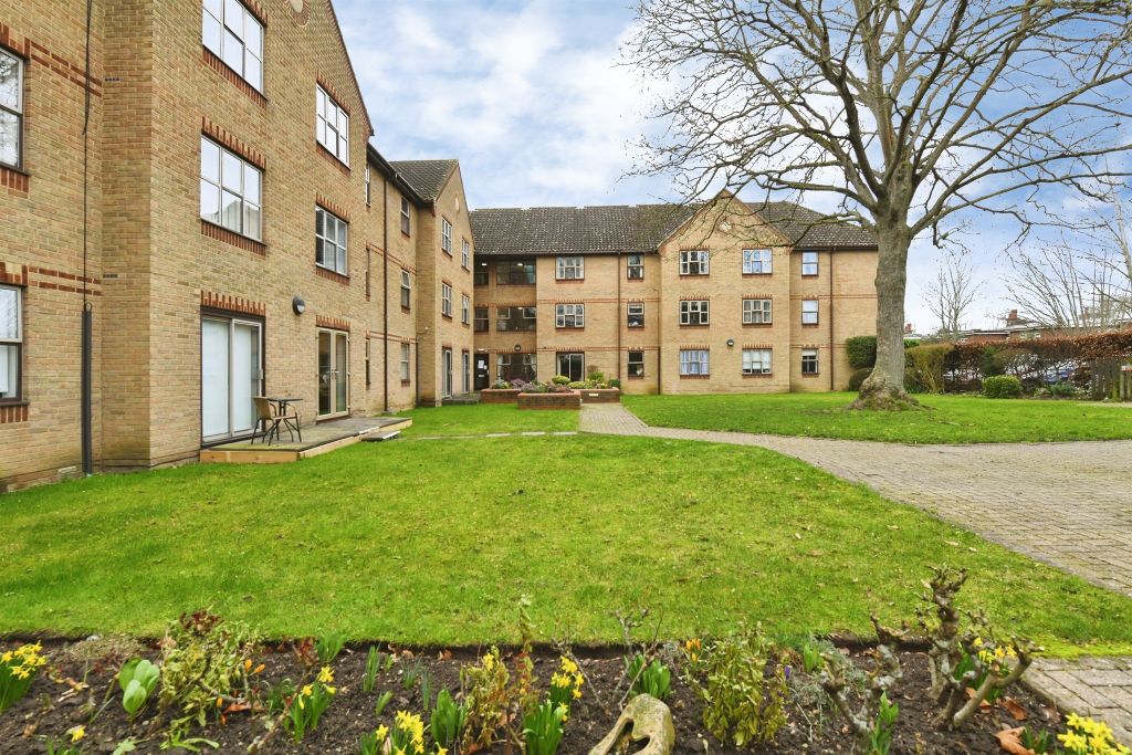 Property photo 1 of 12