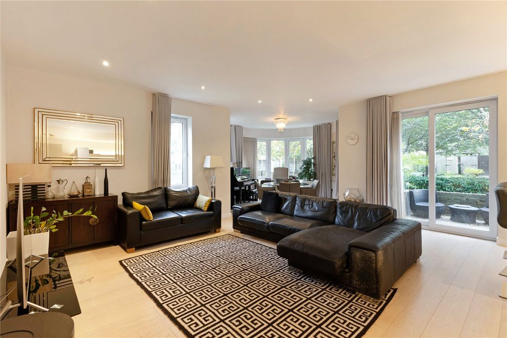 Property photo 3 of 15 Picture No. 11