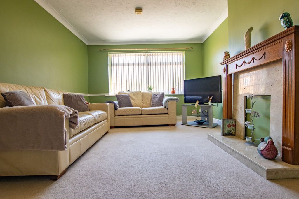 Property photo 3 of 15 4180517