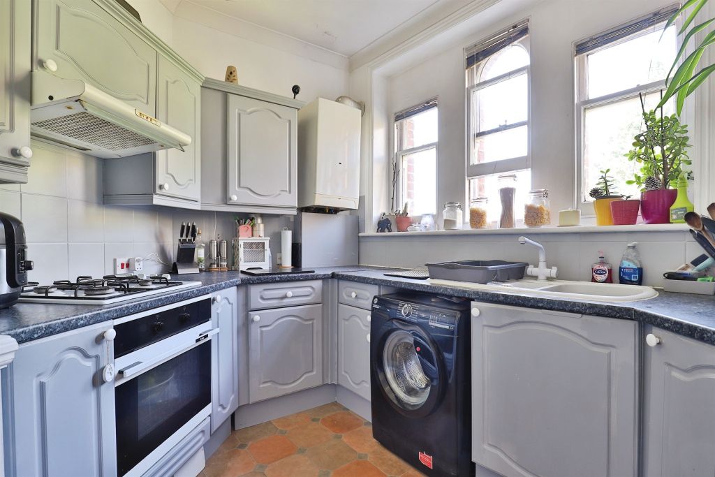 Property photo 2 of 17