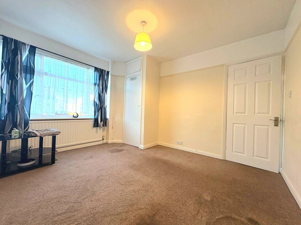 Property photo 2 of 9 5 - Copy