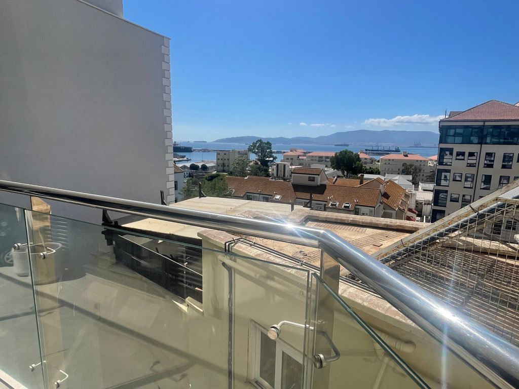 Property photo 2 of 29