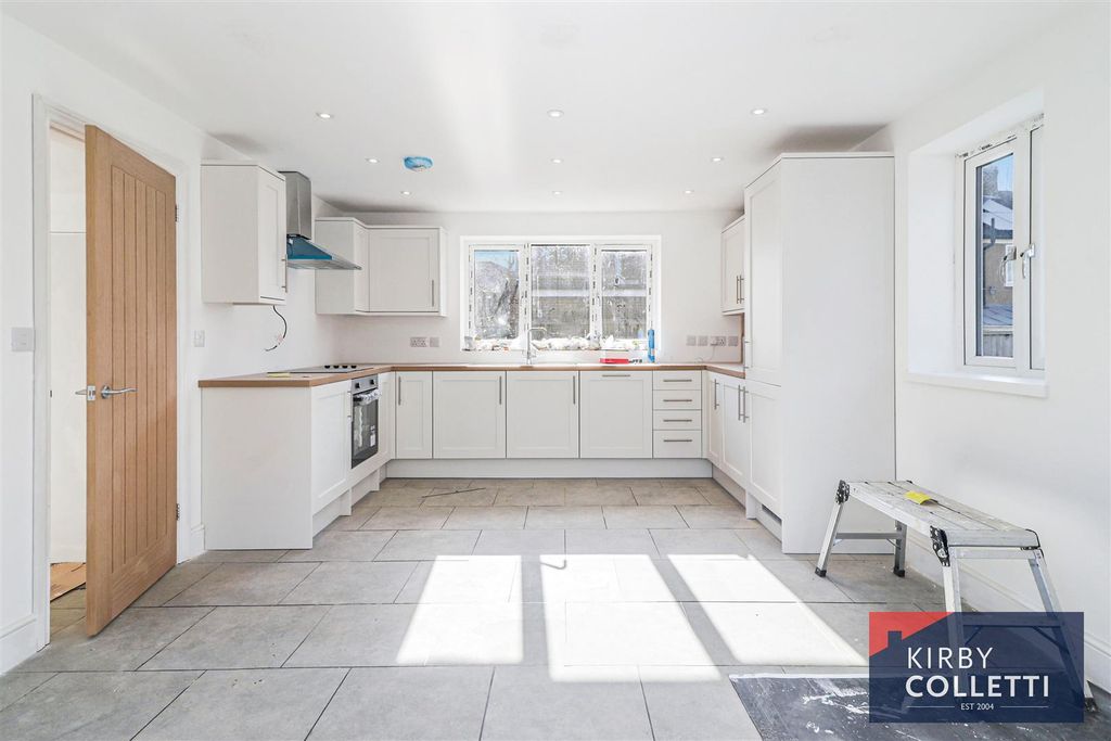 Property photo 2 of 11 Open Plan Kitchen