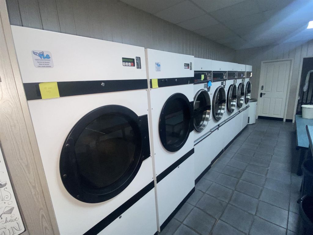 Property photo 3 of 7 Photo 2