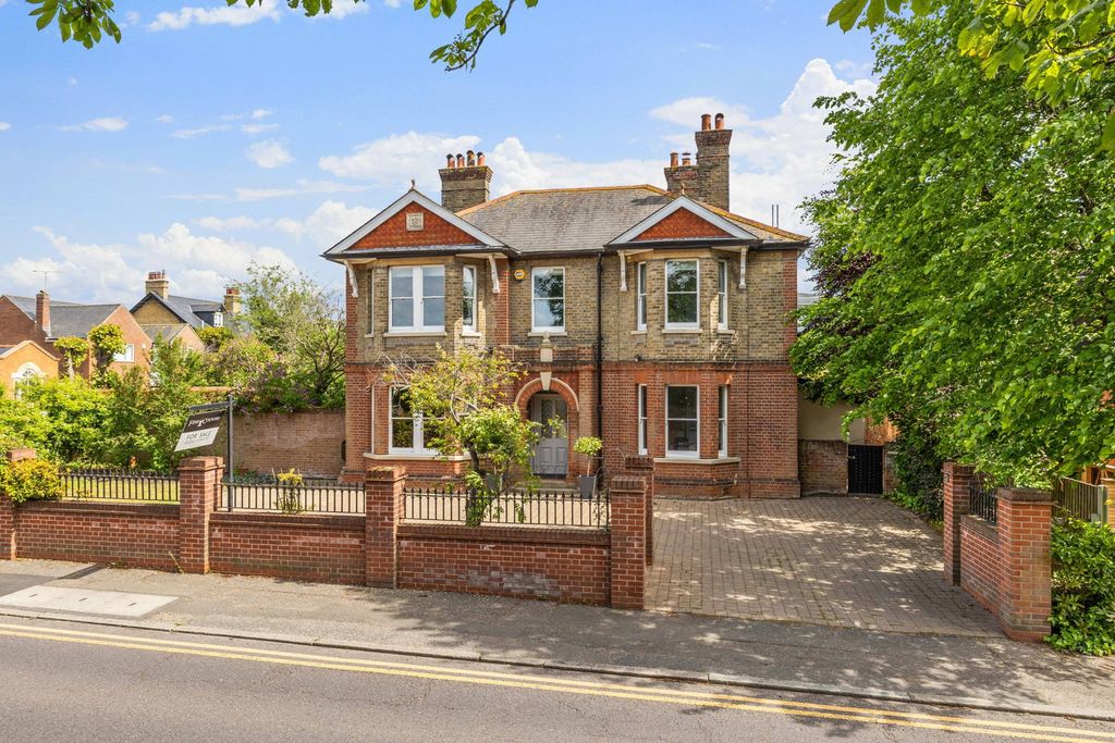 Property photo 1 of 60