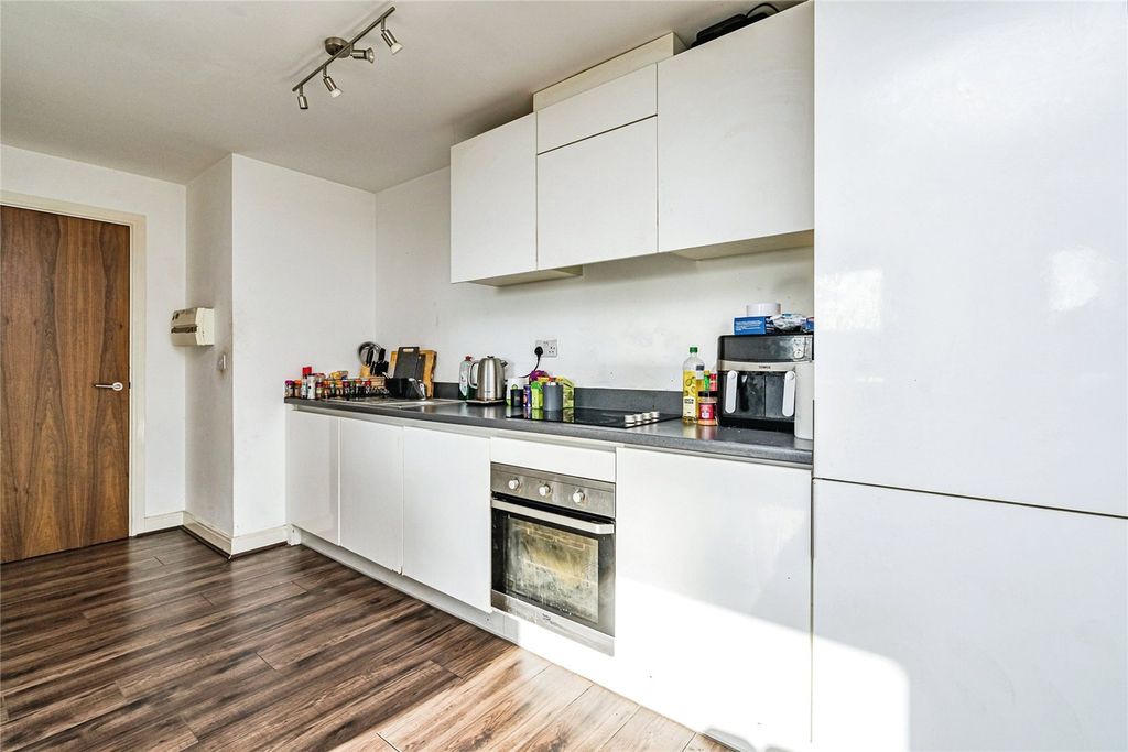Property photo 2 of 9 Kitchen Area