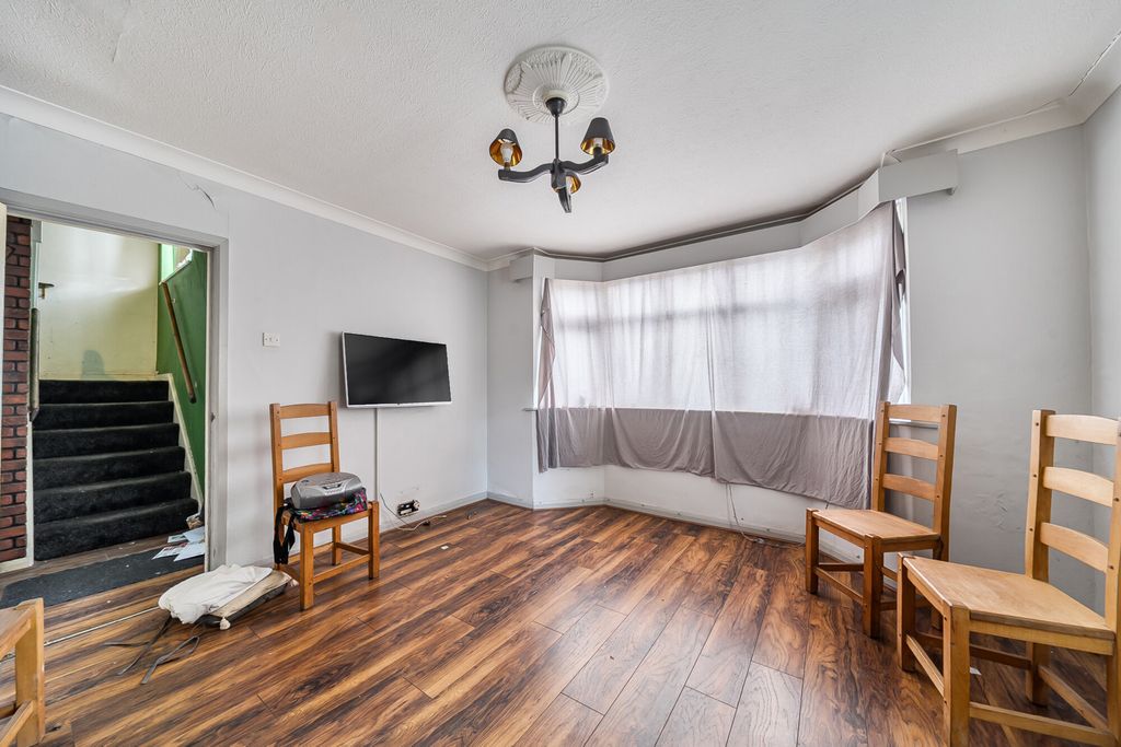 Property photo 2 of 20 1397863-10-697A0E...