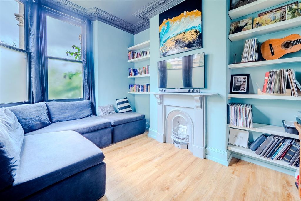 Property photo 3 of 22