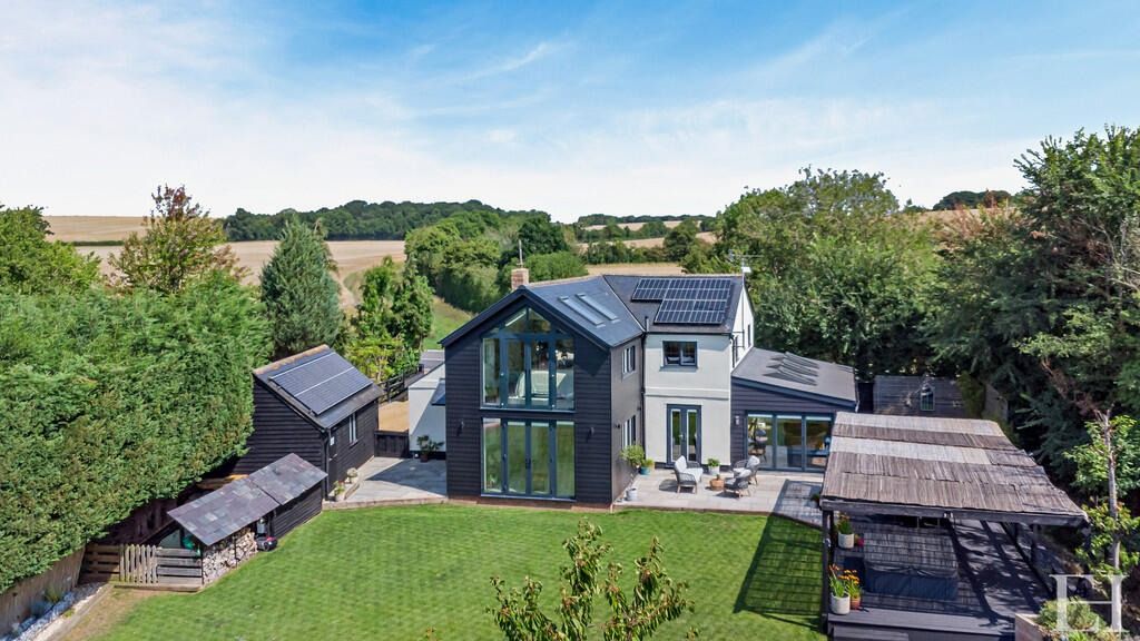 Property photo 2 of 37 4579031