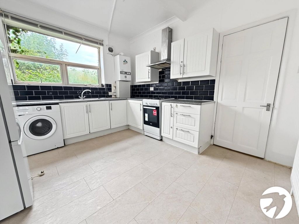 Property photo 2 of 10 Picture No. 09