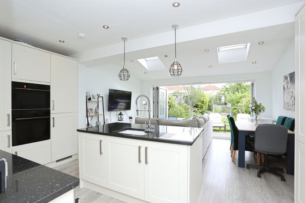 Property photo 2 of 18 Kitchen/Family Room