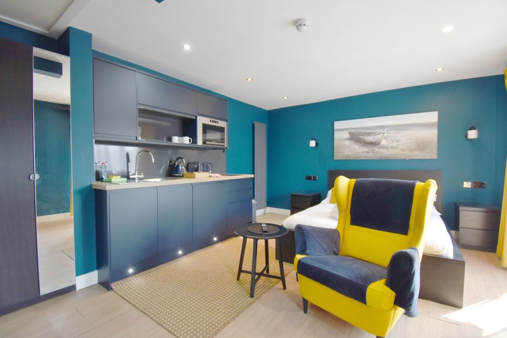 Property photo 2 of 6