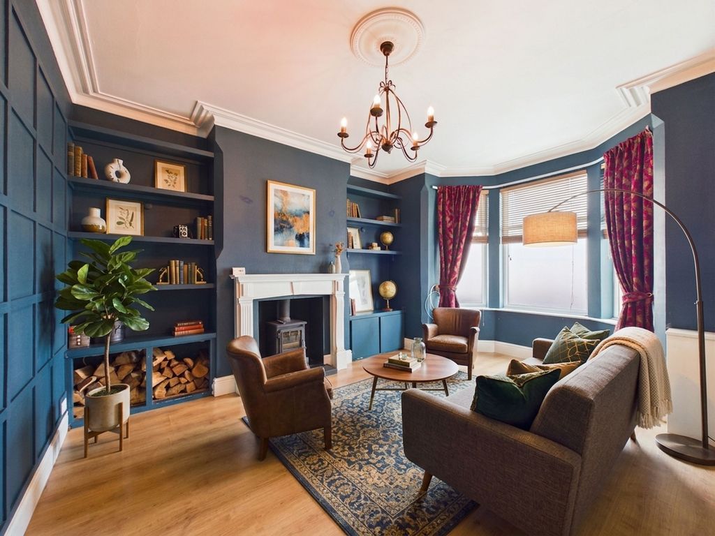 Property photo 2 of 21 Lounge (Virtually Furnished)
