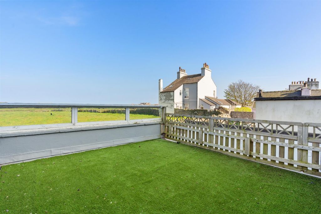 Property photo 2 of 22 Dsc07503.Jpg