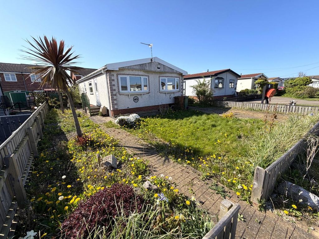 Property photo 1 of 18 External