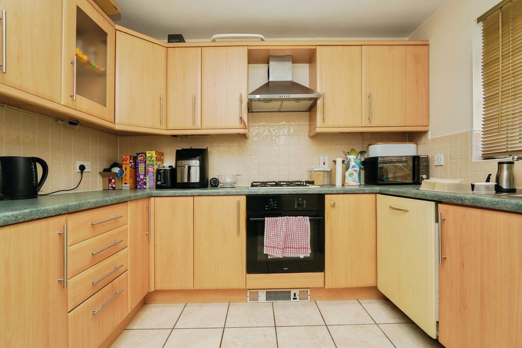 Property photo 2 of 14 Photo