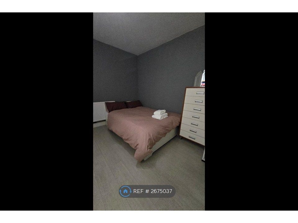 Property photo 2 of 32 Bedroom 1