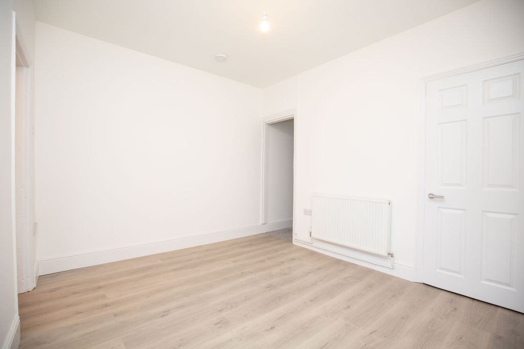 Property photo 3 of 22 Mw-9673