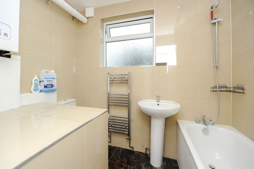 Property photo 3 of 6 Bathroom