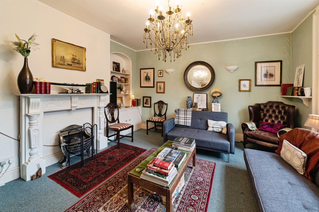 Property photo 3 of 17