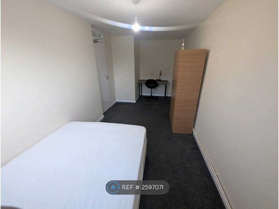 Property photo 2 of 9 Room 1