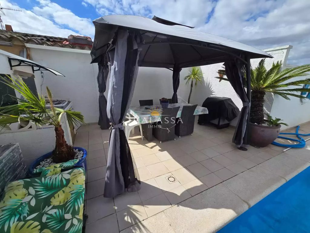 Property photo 2 of 32