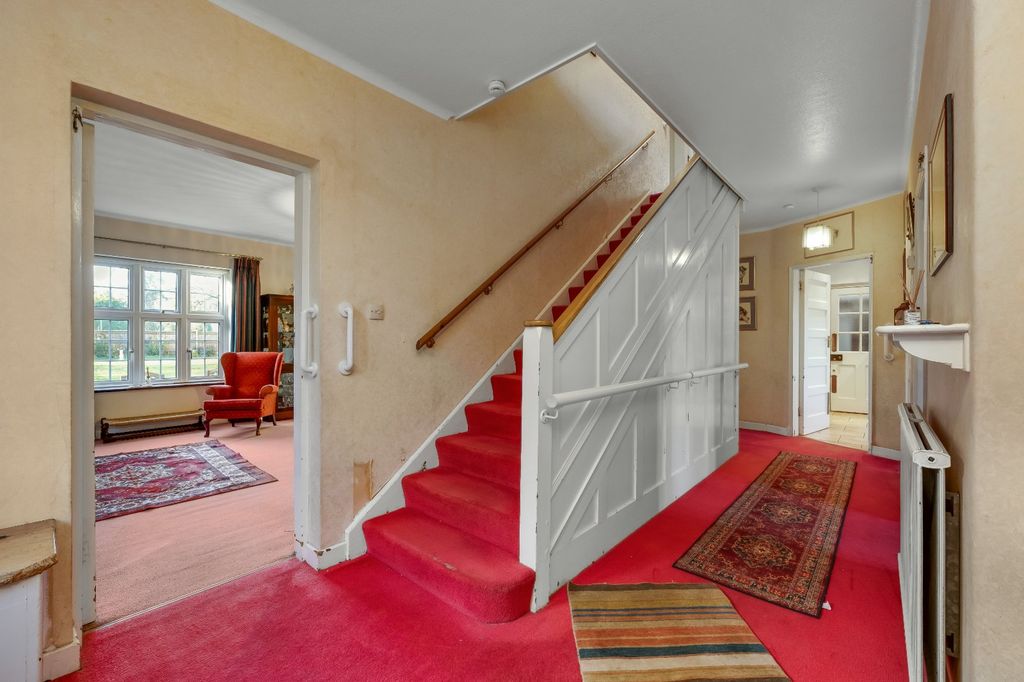 Property photo 2 of 23 Hallway