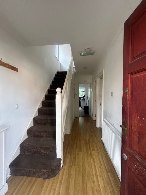 Property photo 2 of 10 Entrance