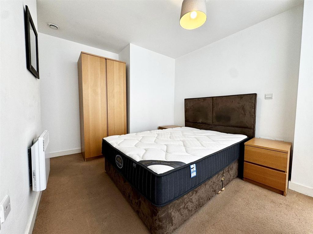 Property photo 3 of 7 3Bdf627A-927d-4A25-A625-5De4cd99ce19.Jpg