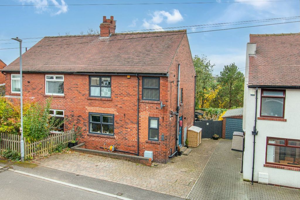 Property photo 1 of 25