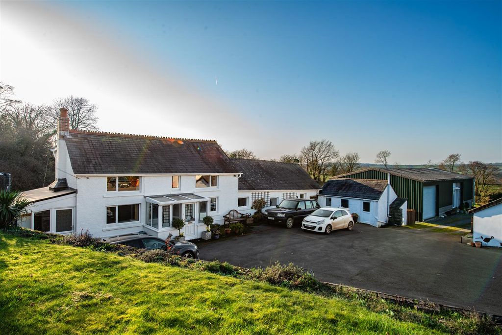 Property photo 2 of 30 Main House.Jpg