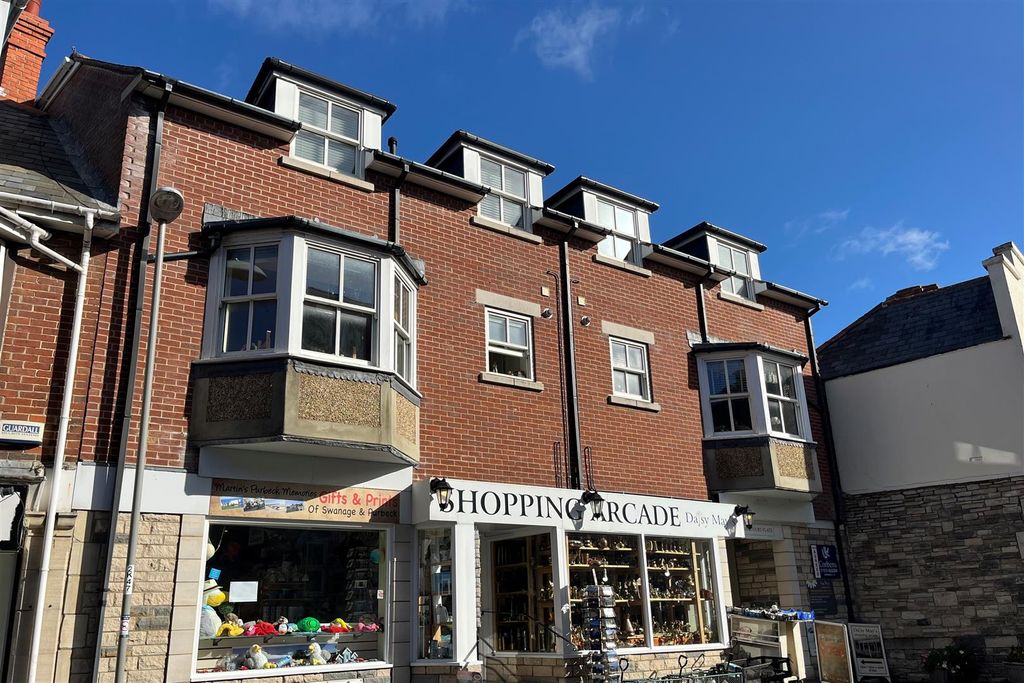 Property photo 1 of 6 Front.Jpg