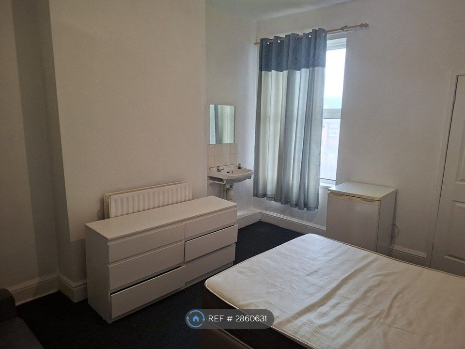 Property photo 1 of 2