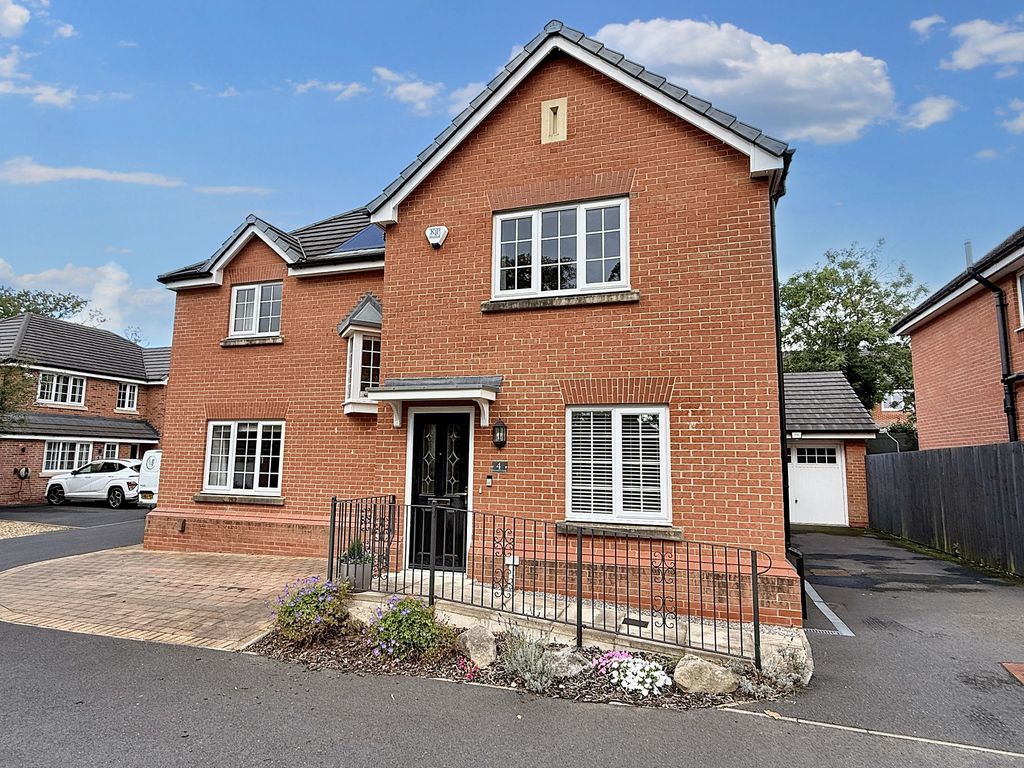 Property photo 1 of 37