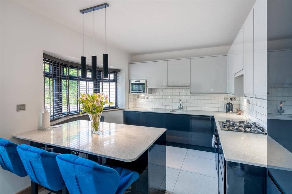 Property photo 2 of 10 _A7R9500-Hdr.Jpg