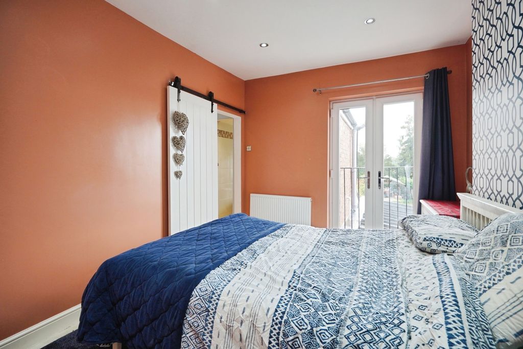 Property photo 3 of 20 Pbox-Img.Jpg